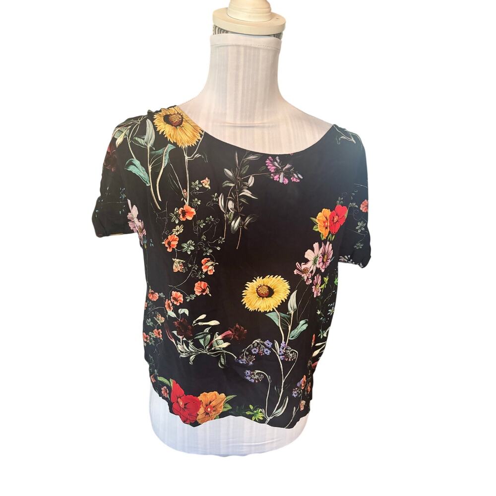 Amour Vert Black Botanical Floral Blouse Size XS/S
